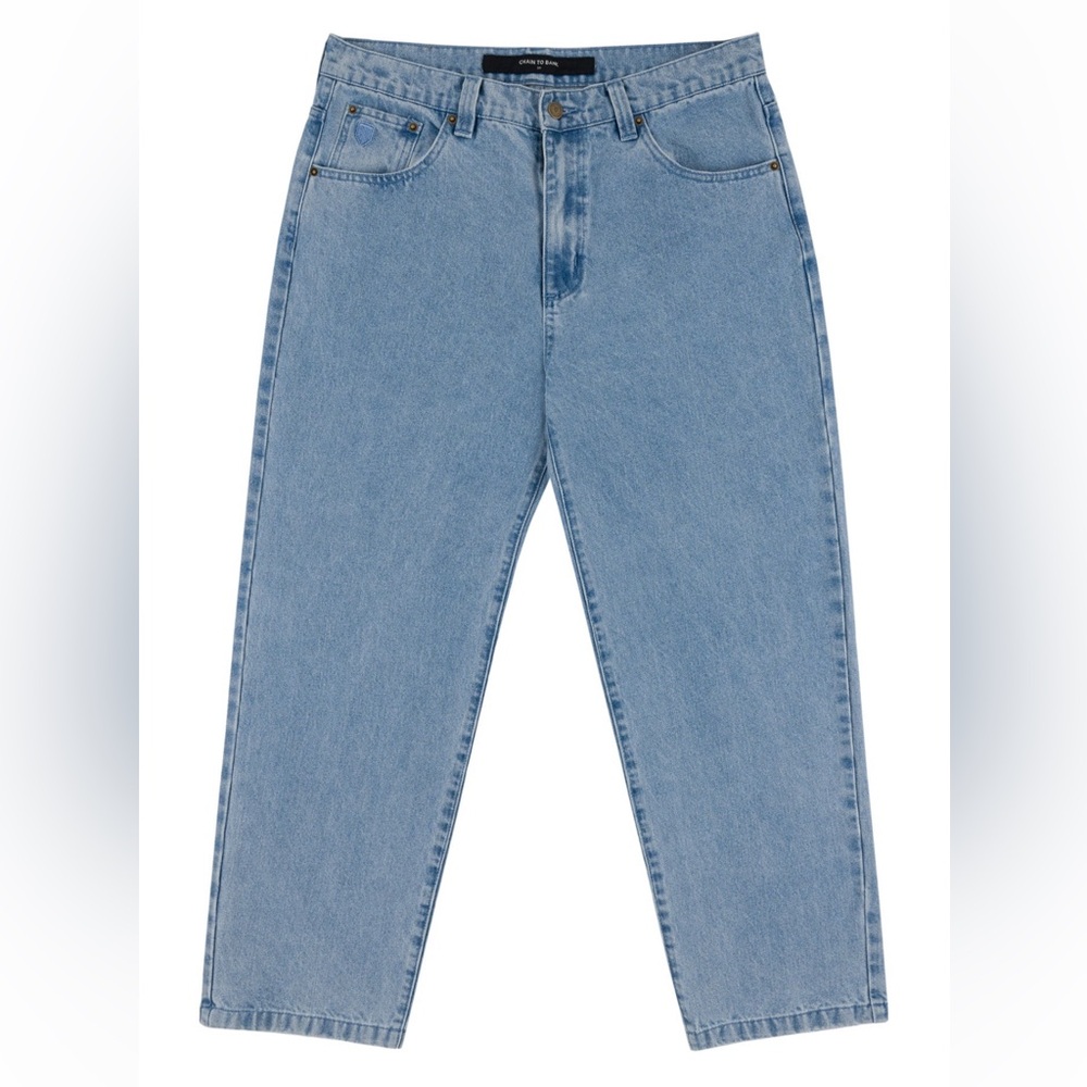 Chain to Bank Jean Millions Roomy Fit
Size: 30'' waist and 30'' length